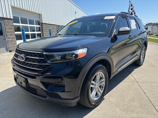 Used 2024 Black Ford XLT image 4