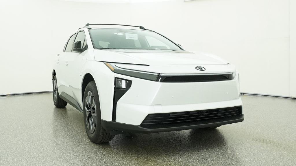 New 2026 Wind Chill Pearl Toyota XLE image 16