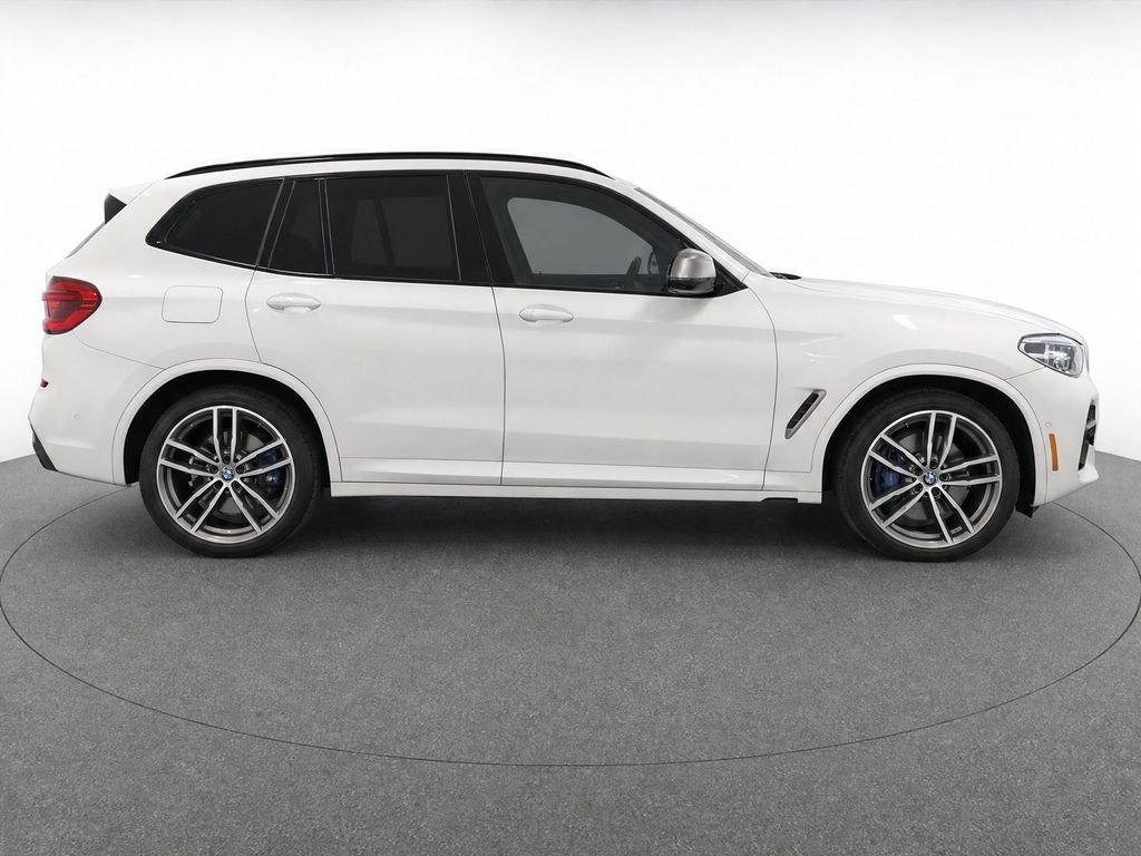 Used 2018 Alpine White BMW M40i image 2