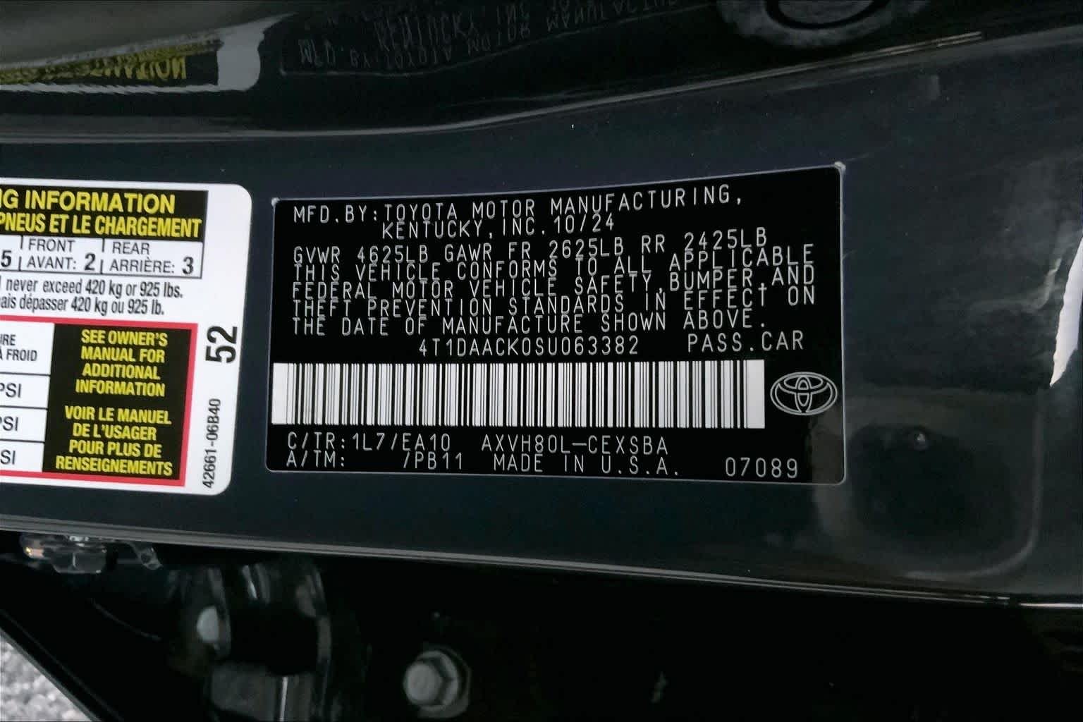 Used 2025 Underground Toyota SE image 29