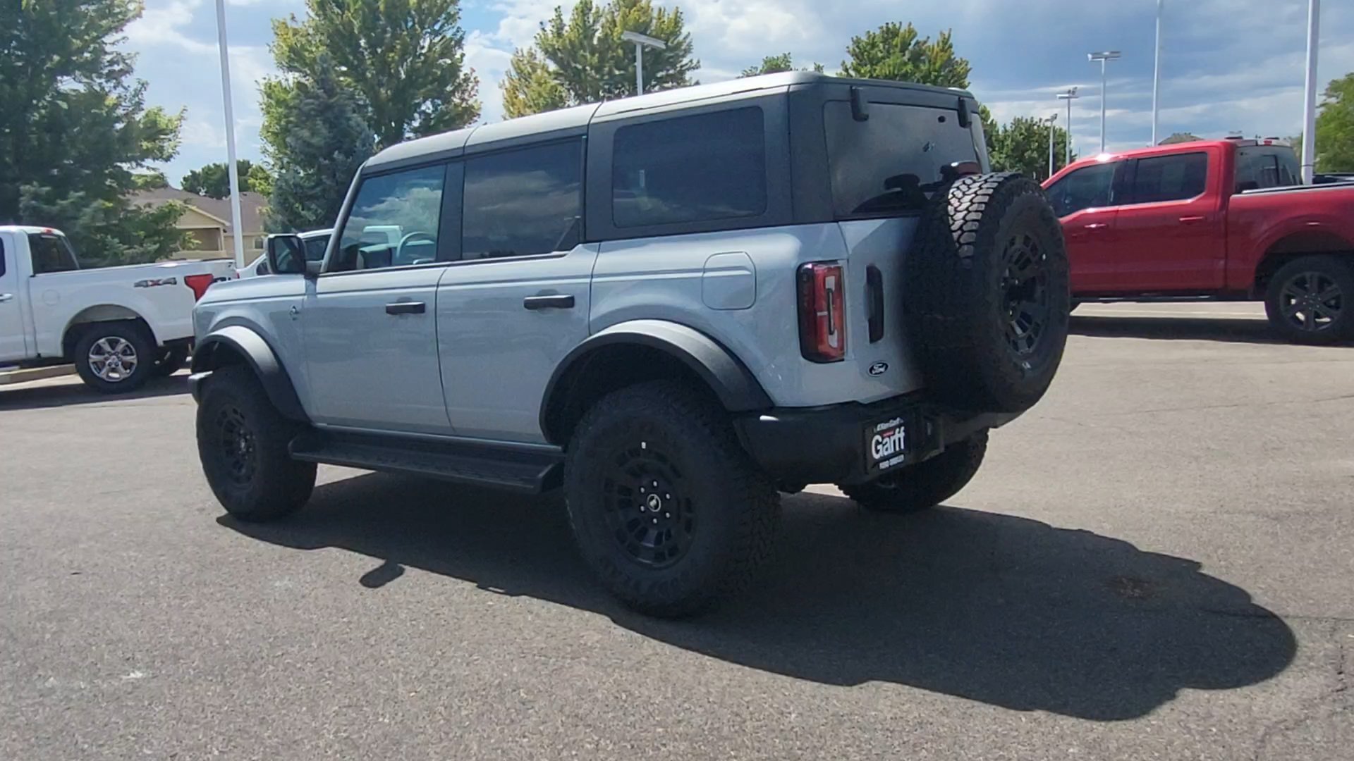 New 2026 Avalanche Gray Ford Outer Banks image 3