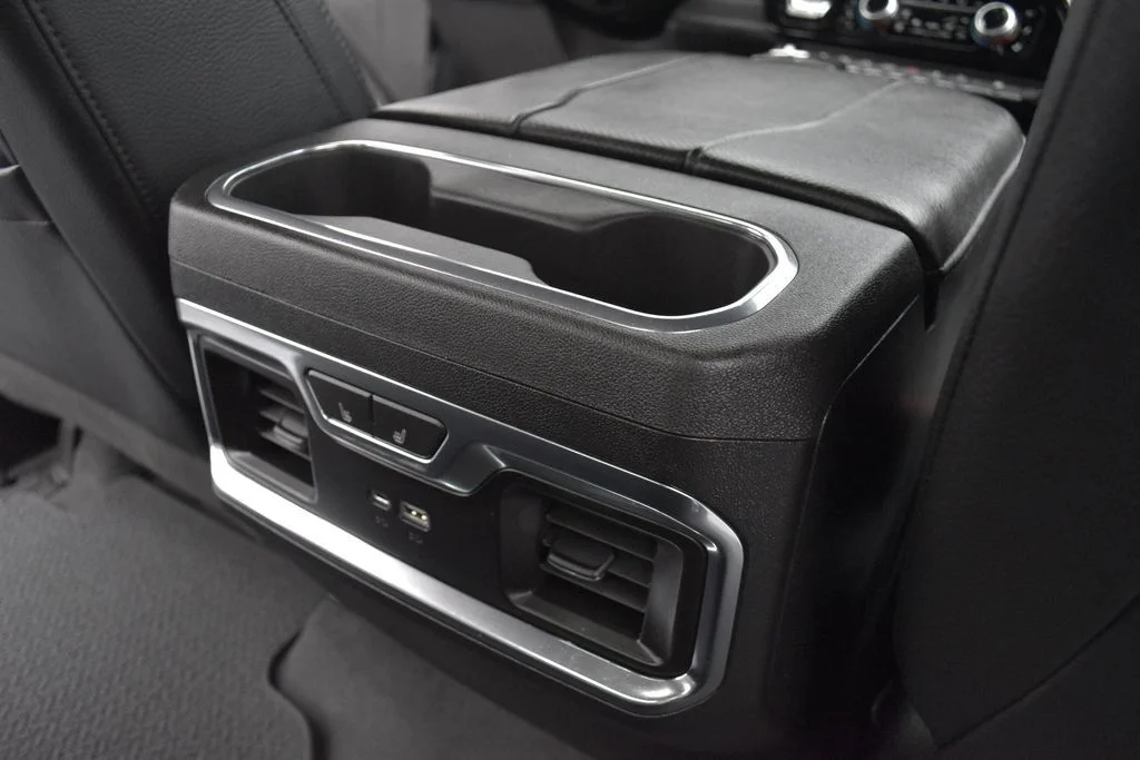 Used 2024 Silver GMC Denali image 27