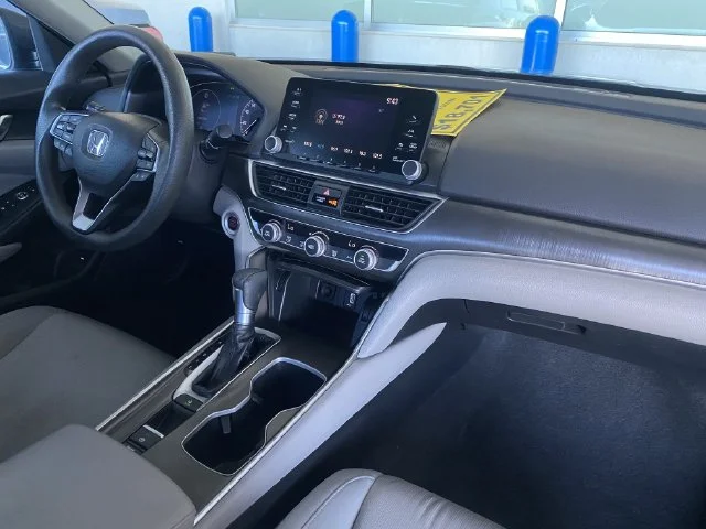 2018 Honda Accord LX - Photo 11