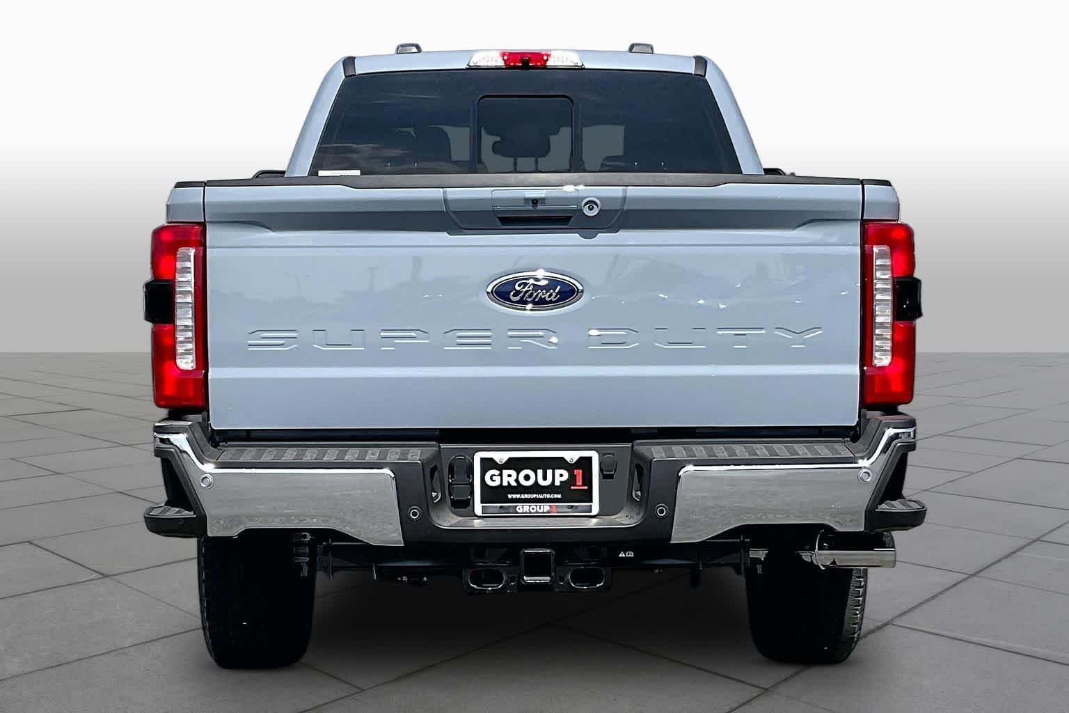 New 2026 Glacier Gray Metallic Tri-Coat Ford F-250® Lariat® image 4