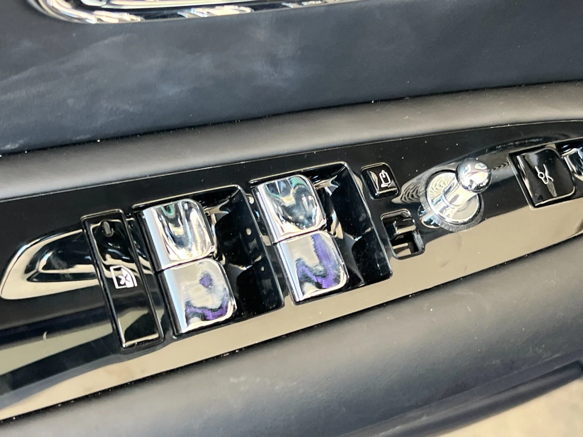 Certified Used 2026 Blue Rolls-Royce  image 13