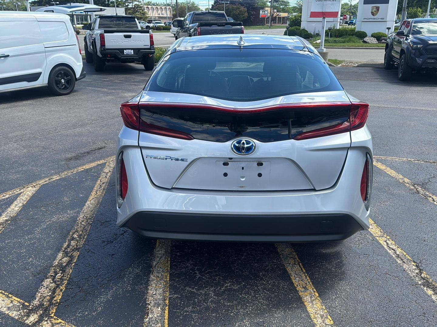 Used 2017 Classic Silver Metallic Toyota Premium image 5