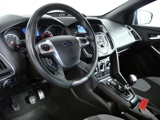 Used 2014 Red Ford ST image 19