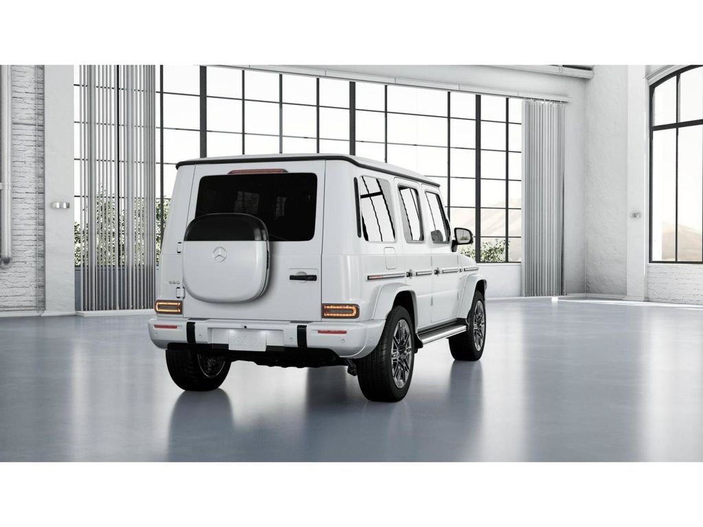 Used 2025 MANUFAKTUR Moonlight White Magno Mercedes-Benz G 580 image 23