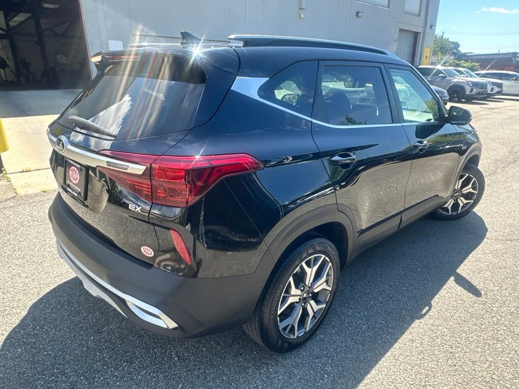 Used 2021 Black Kia EX image 6