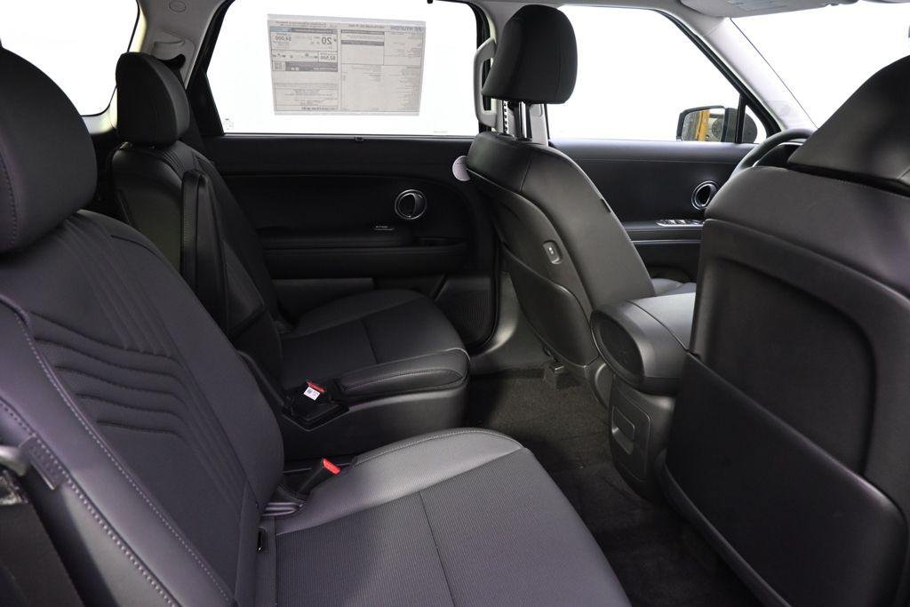 New 2026 Titainium Hyundai SEL AWD image 18