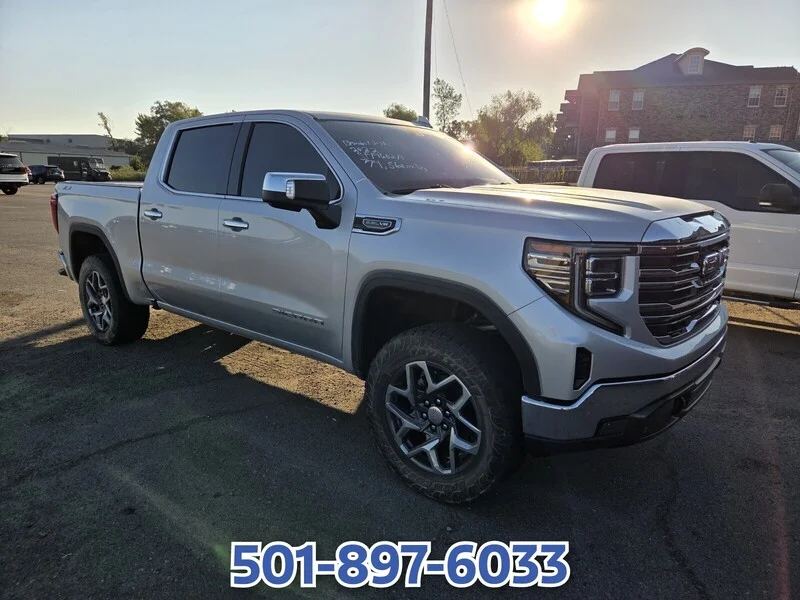 Used 2022 Quicksilver Metallic GMC SLT image 2