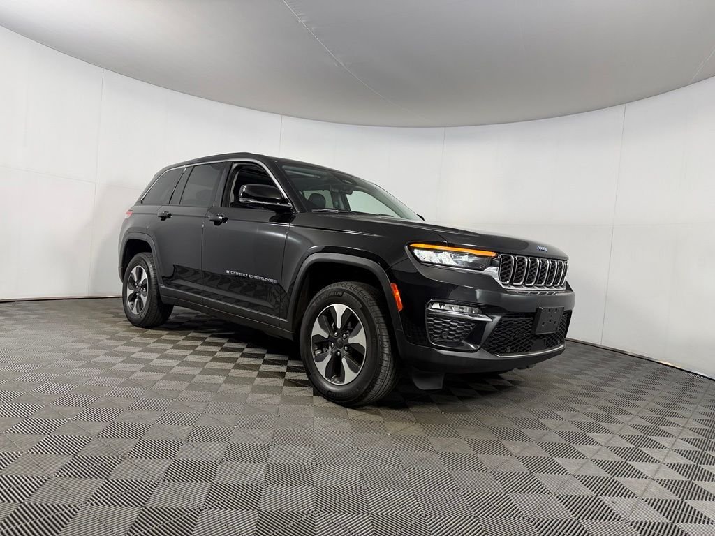 Used 2023 Black Jeep 4xe image 3
