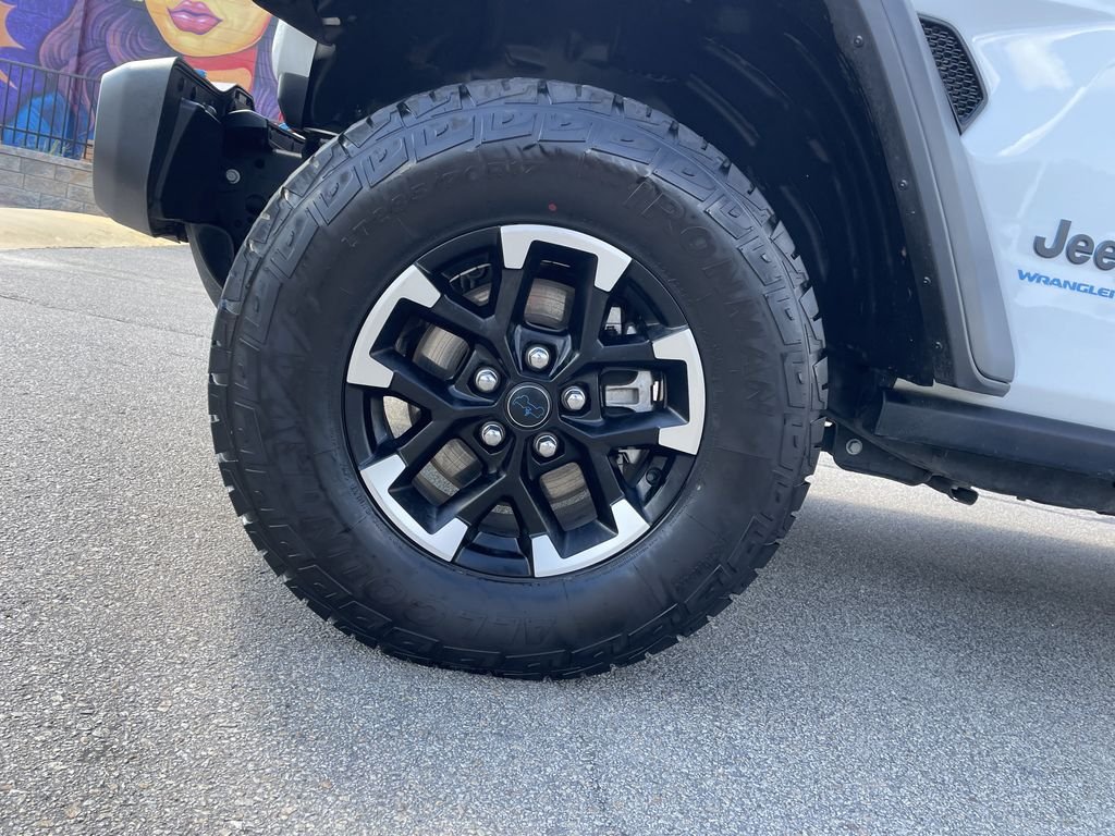 Used 2024 White Jeep Rubicon 4xe image 9