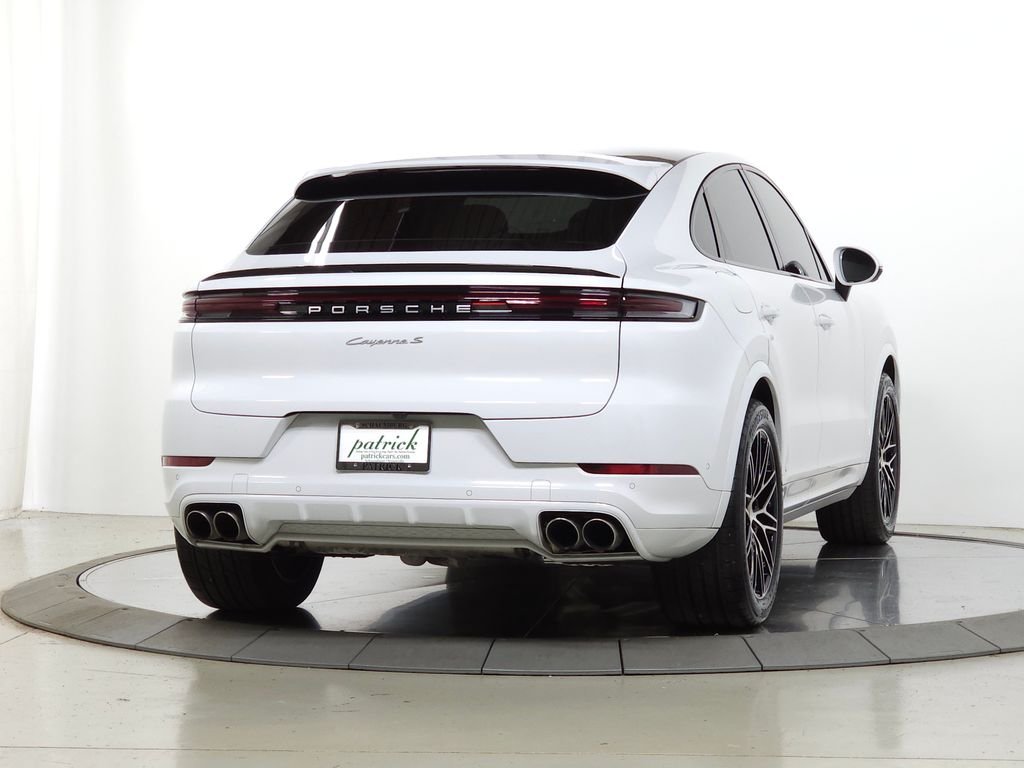 Used 2024 White Porsche S image 9
