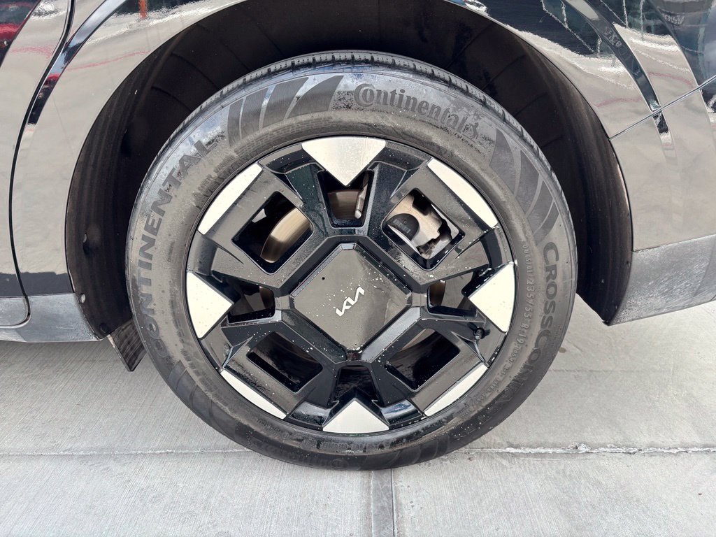 Used 2025 Black Kia EX image 8