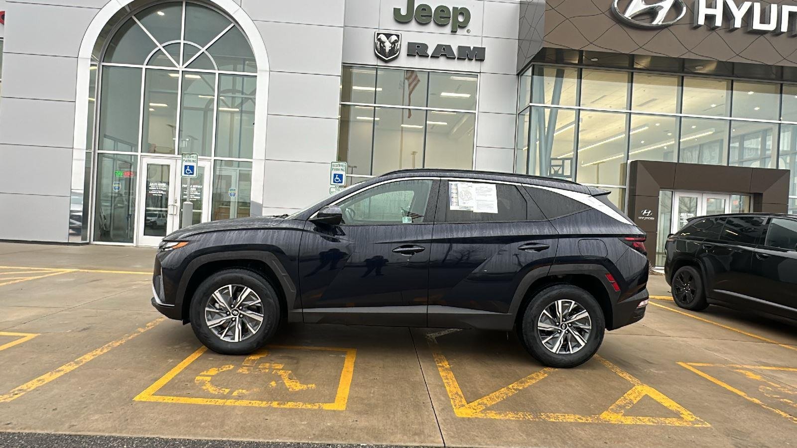 Certified 2024 Hyundai Tucson Blue with VIN KM8JBCD19RU167056 for sale in Kansas City