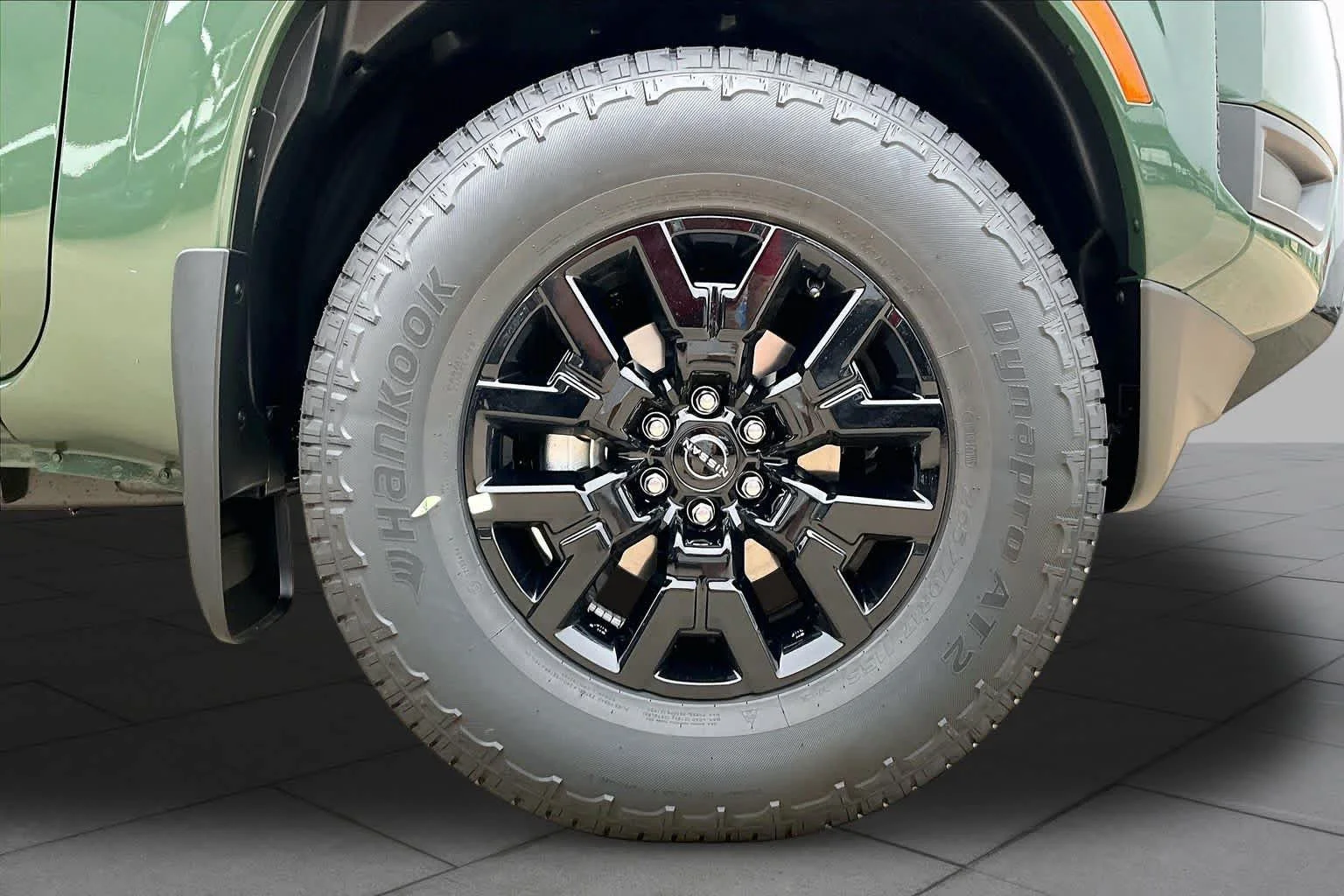 New 2027 Tactical Green Metallic Nissan SV image 12