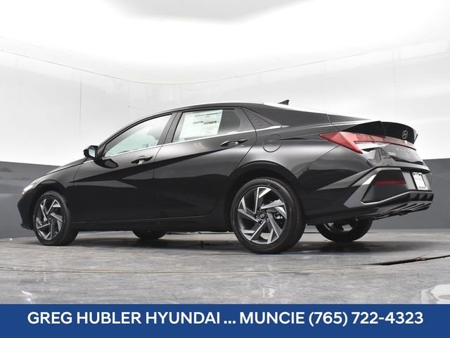 Used 2025 Black Hyundai SEL Convenience image 43