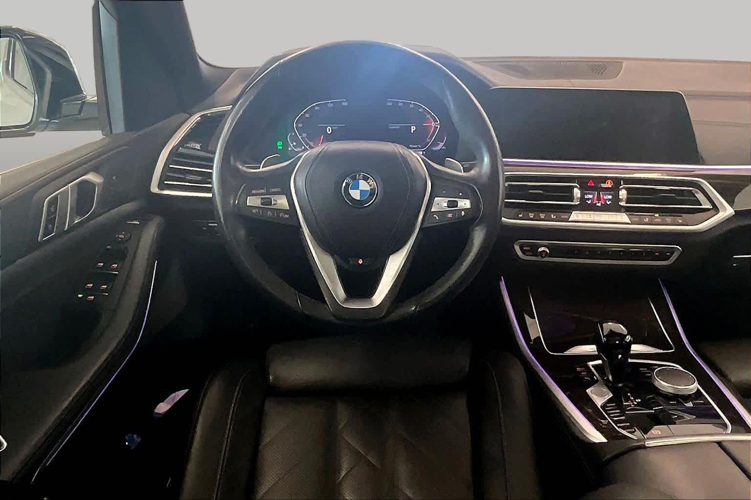 Used 2023 Mineral White Metallic BMW sDrive40i image 5