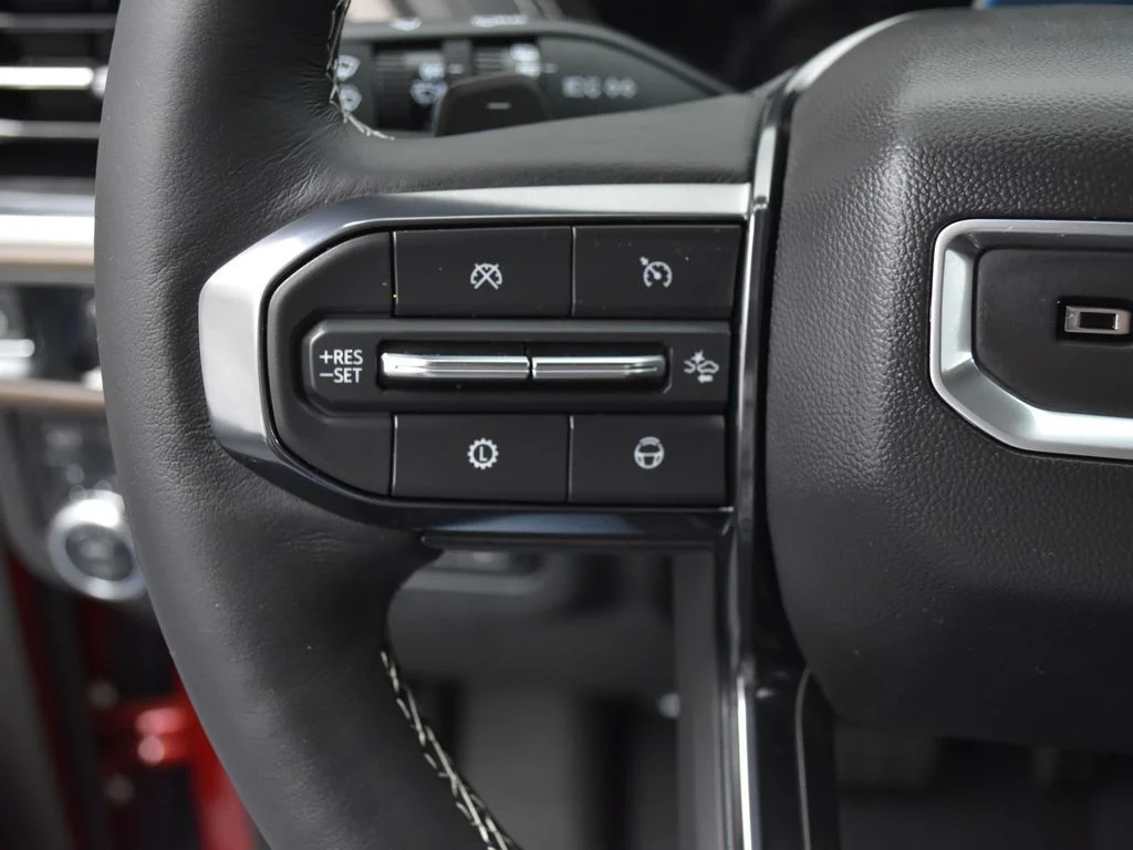 Used 2025 Volcanic Red GMC Denali Ultimate image 14