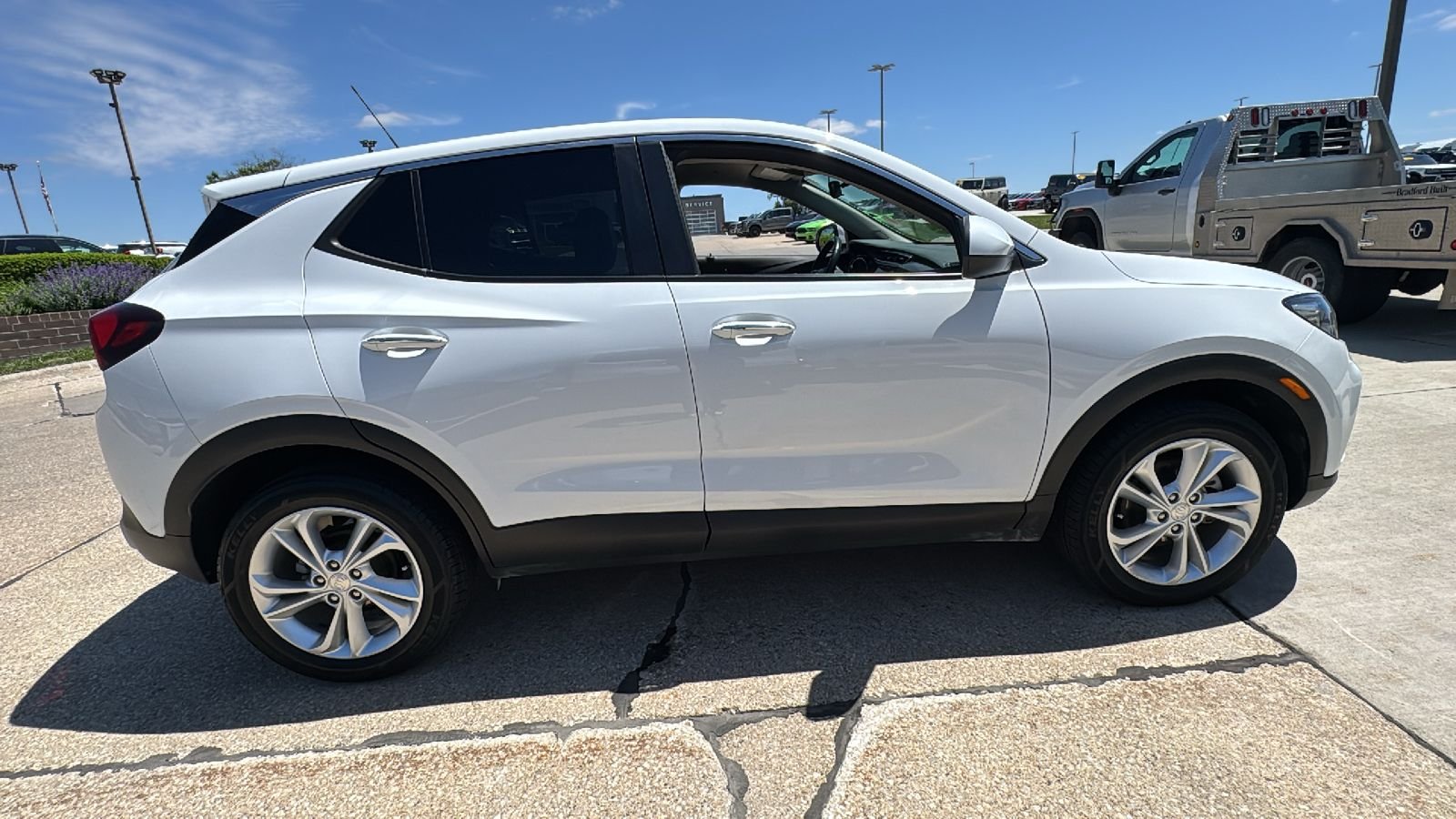 Used 2022 White Buick Preferred image 14
