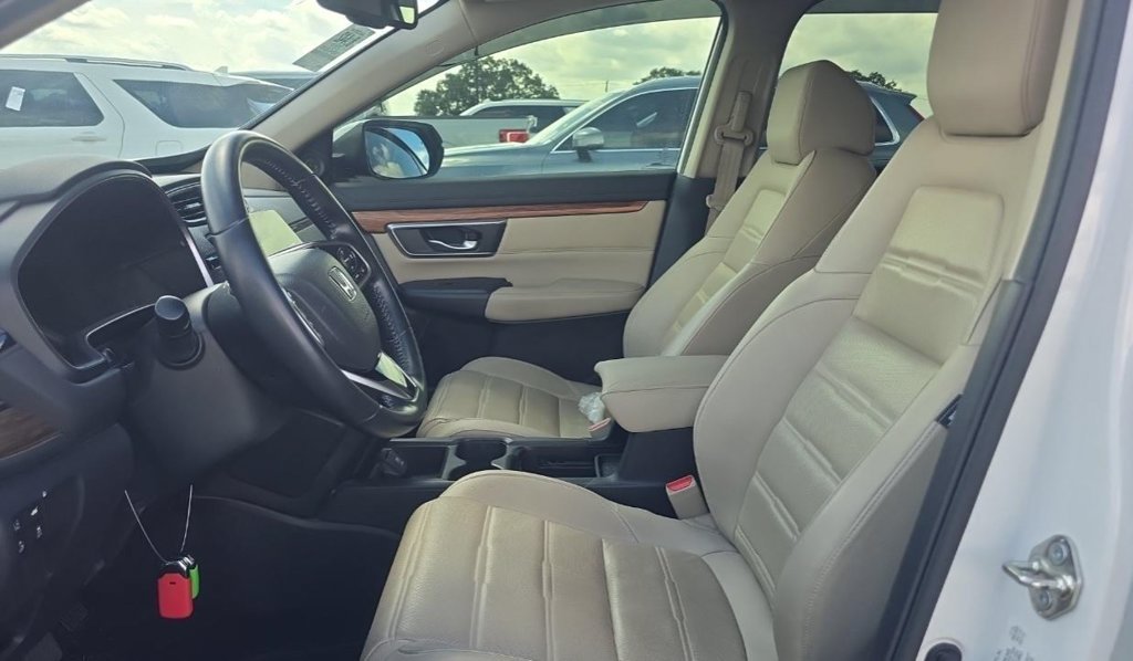 Used 2017 White Honda Touring image 5