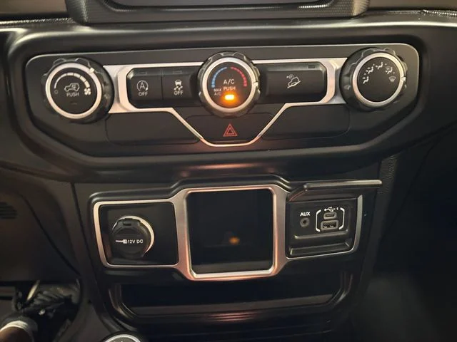Used 2020 Black Jeep Sport image 21