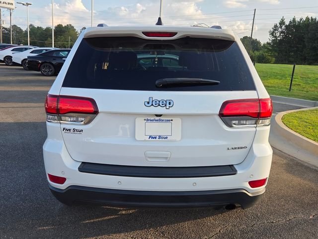 Used 2020 White Jeep Laredo E image 12