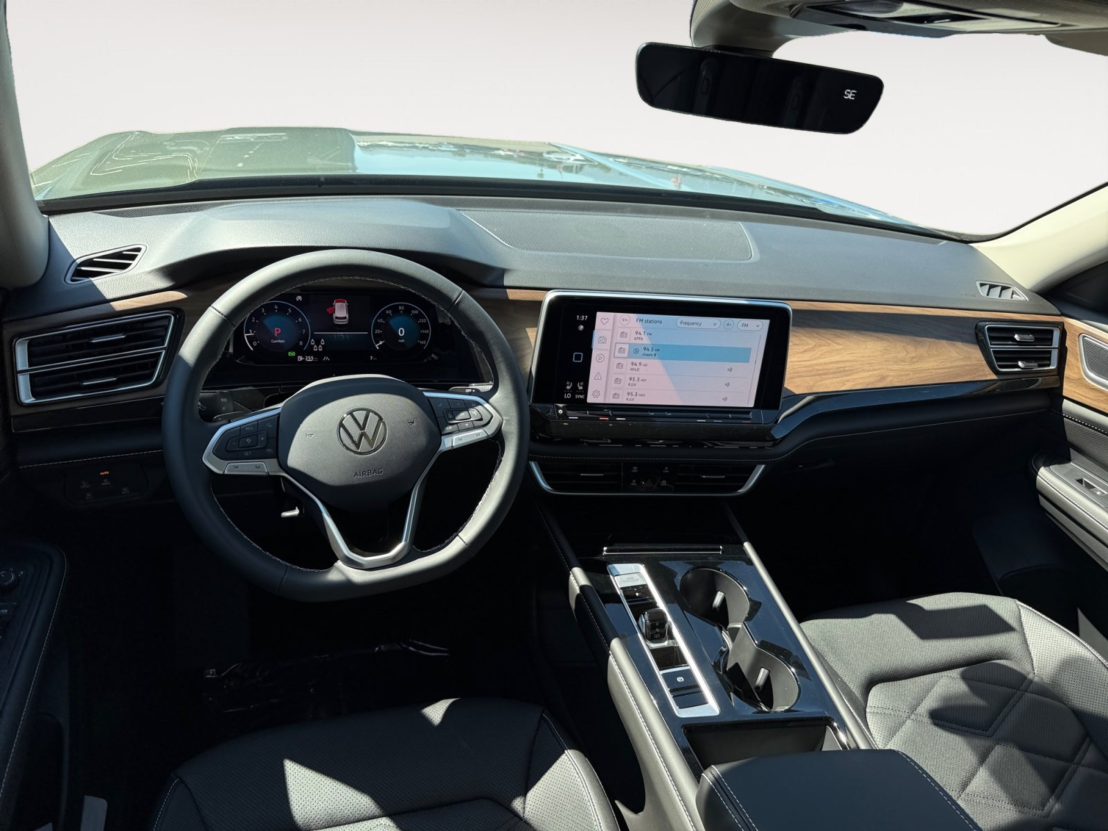 New 2026 Green Volkswagen 2.0T SE w/Technology image 15