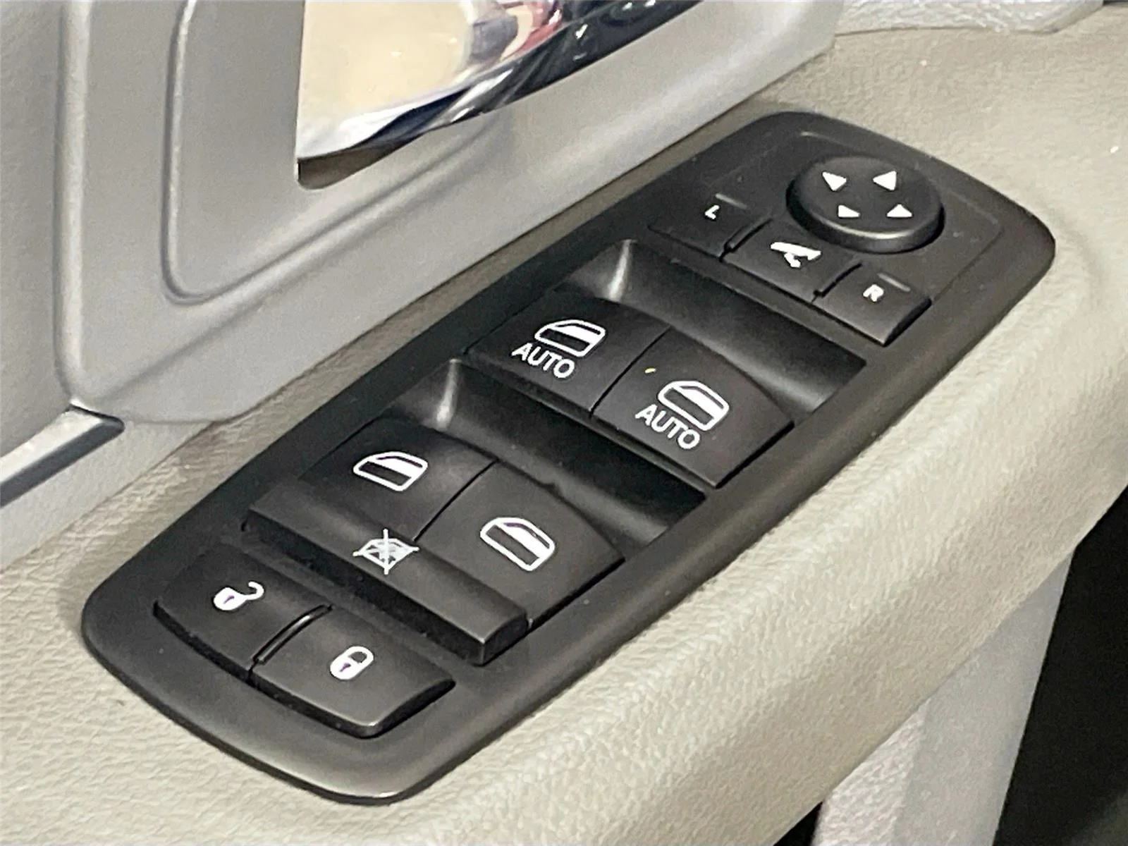 Used 2019 Delmonico Red Pearlcoat Ram Big Horn image 19