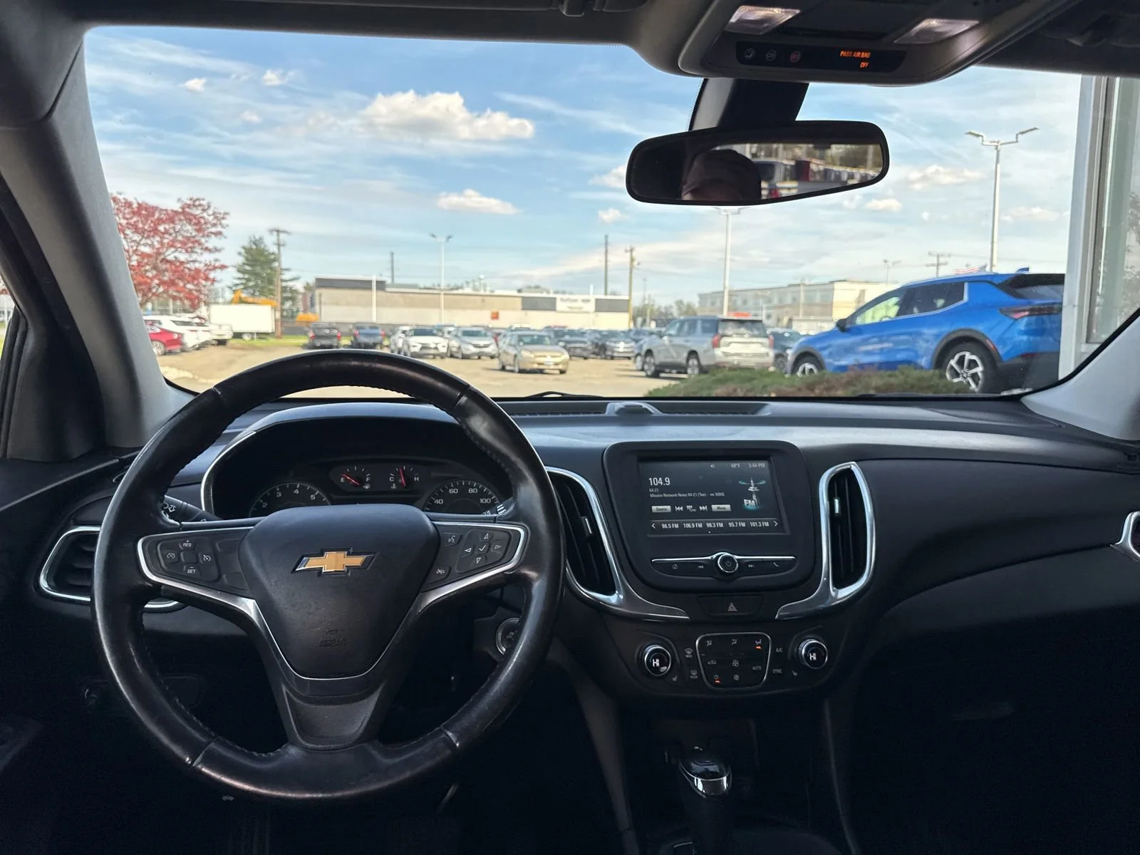 Used 2018 Chevrolet Equinox LT with VIN 2GNAXSEV0J6304834 for sale in East Hartford, CT