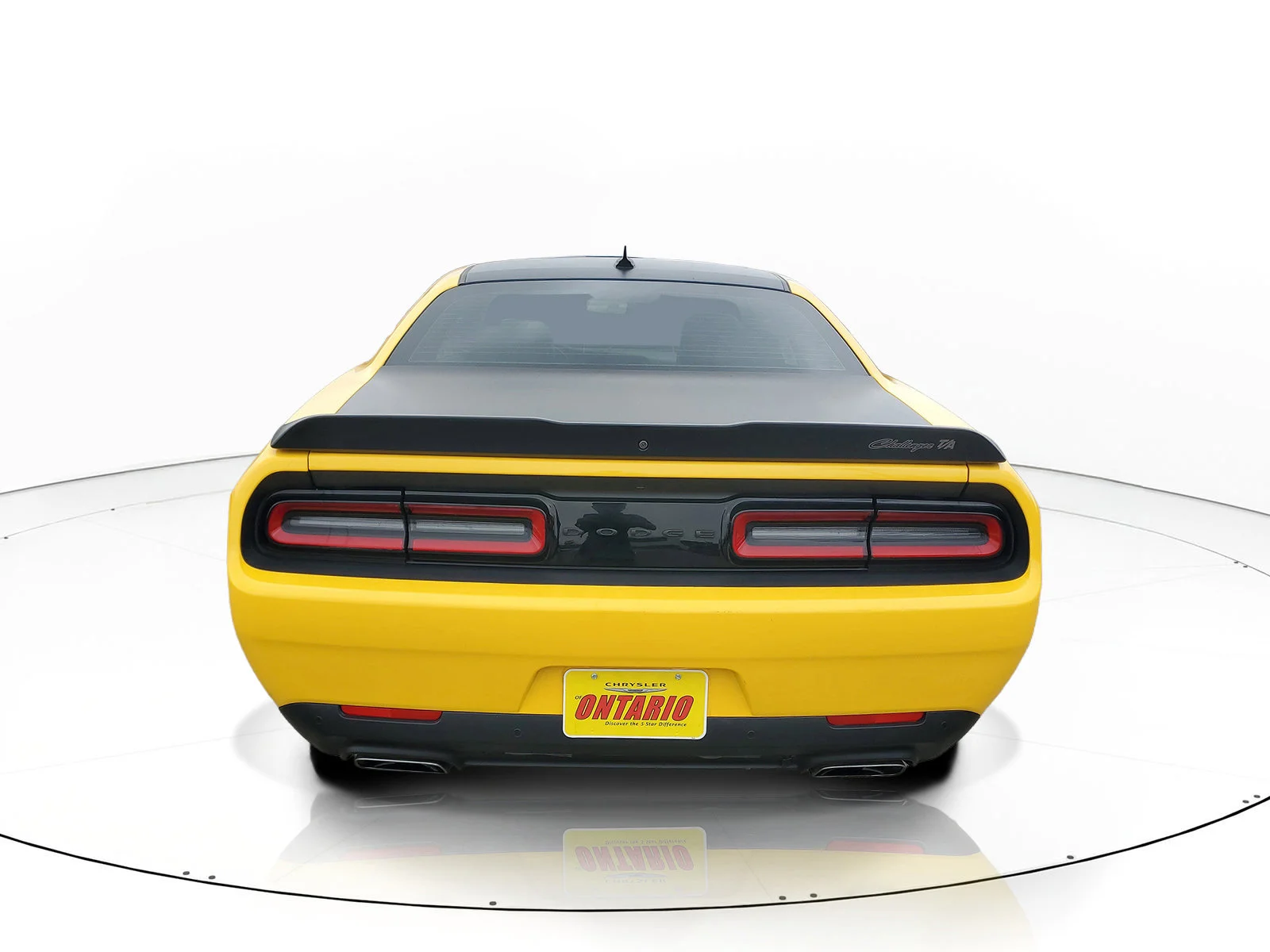 Used 2018 Yellow Dodge R/T image 4
