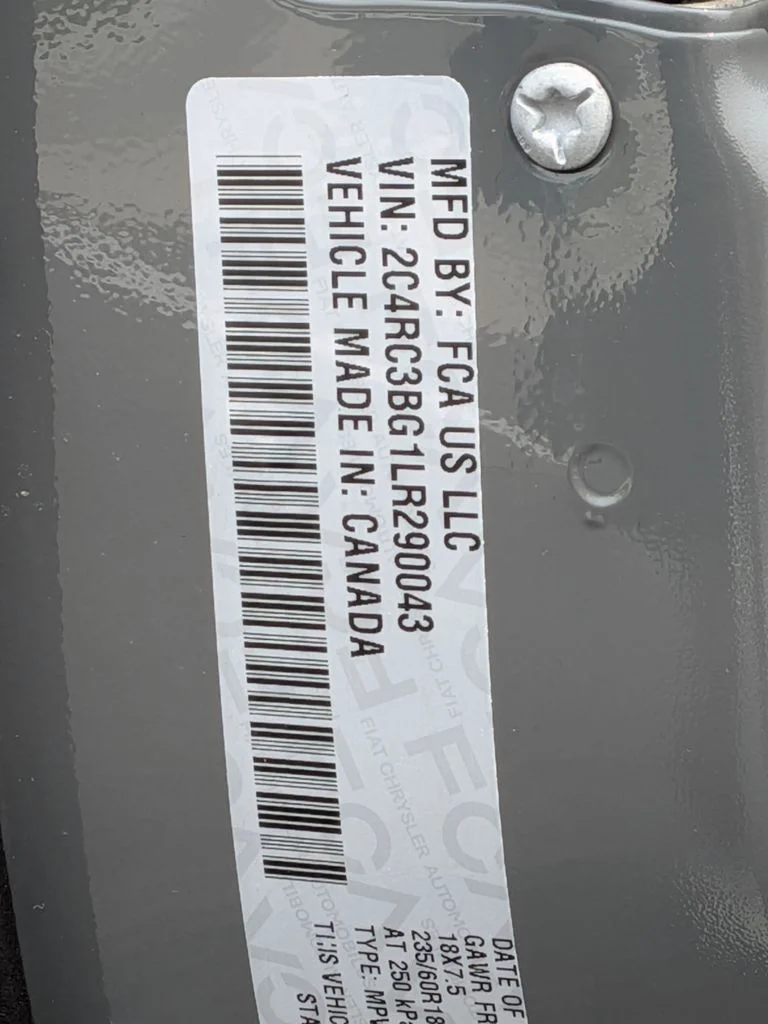 Used 2020 White Chrysler Launch Edition image 34