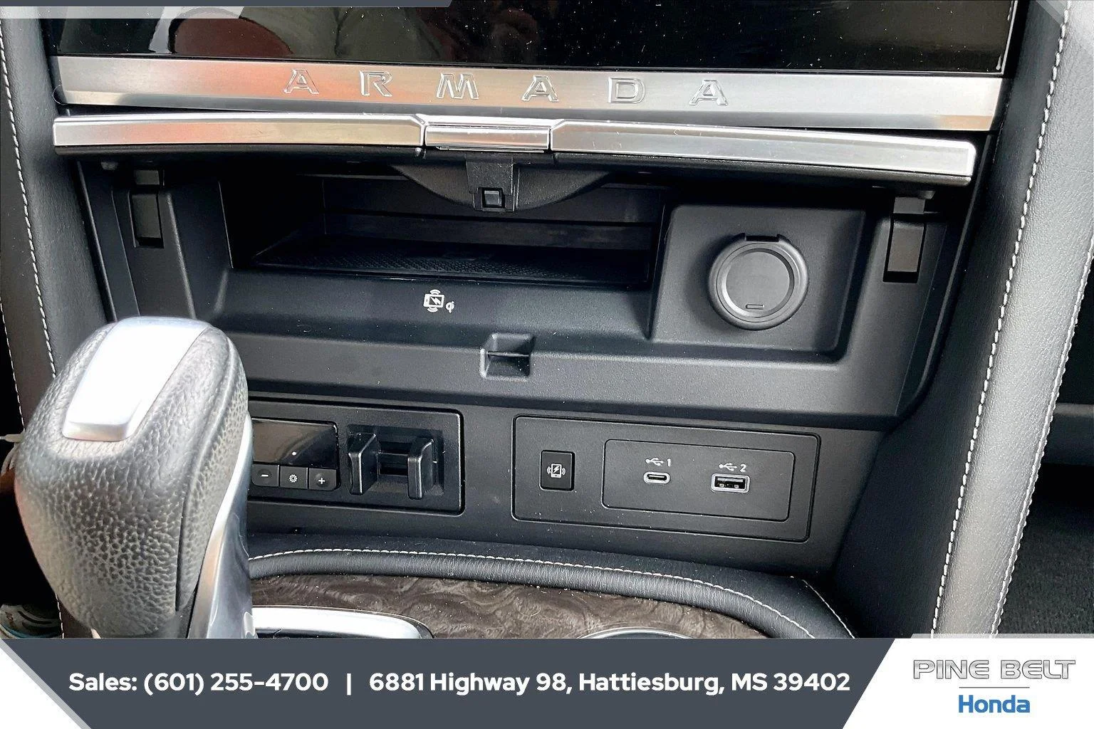 Used 2023 Aspen White Tricoat Nissan Platinum image 24