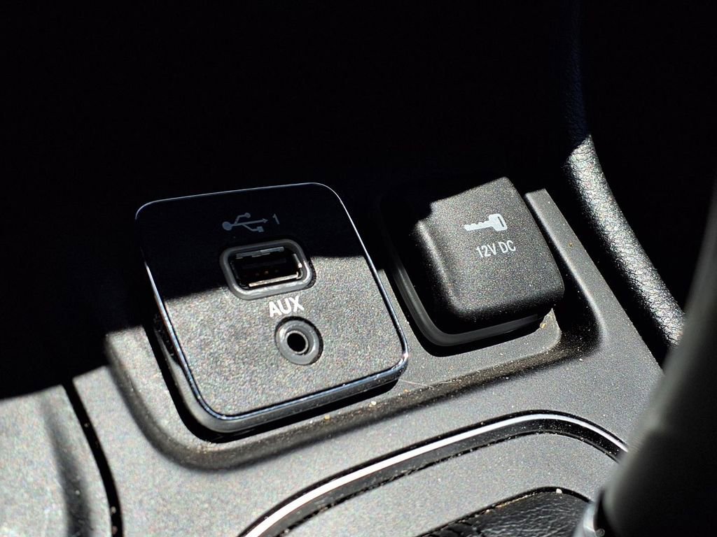Used 2019 Sting-gray Clearc Jeep Latitude Plus image 20