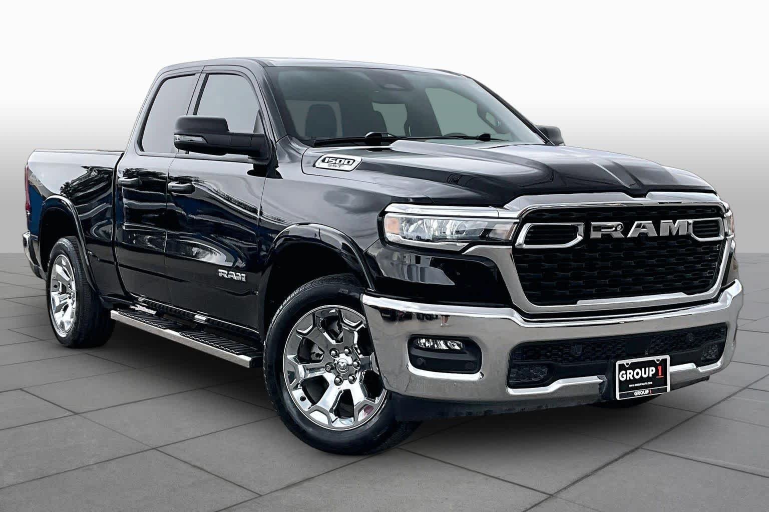 Certified Used 2025 Diamond Black Ram Big Horn image 3
