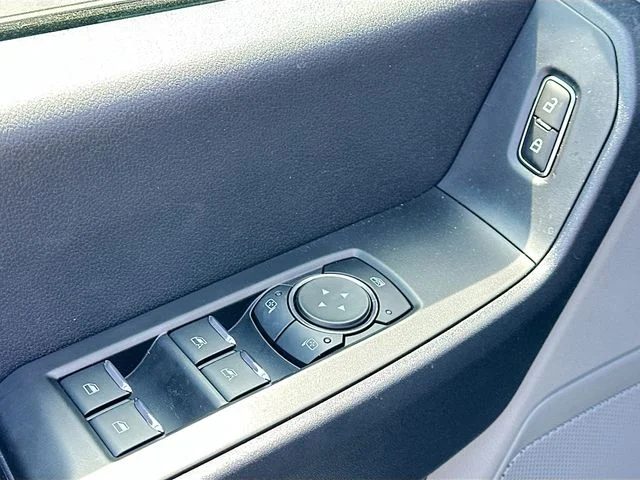 New 2026 Oxford White Ford XL image 12