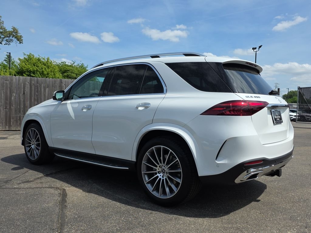 New 2026 MANUFAKTUR Moonlight White Metallic Mercedes-Benz GLE 450 image 3