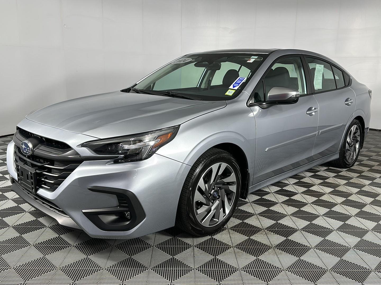 Used 2024 Ice Silver Metallic Subaru Touring XT image 4