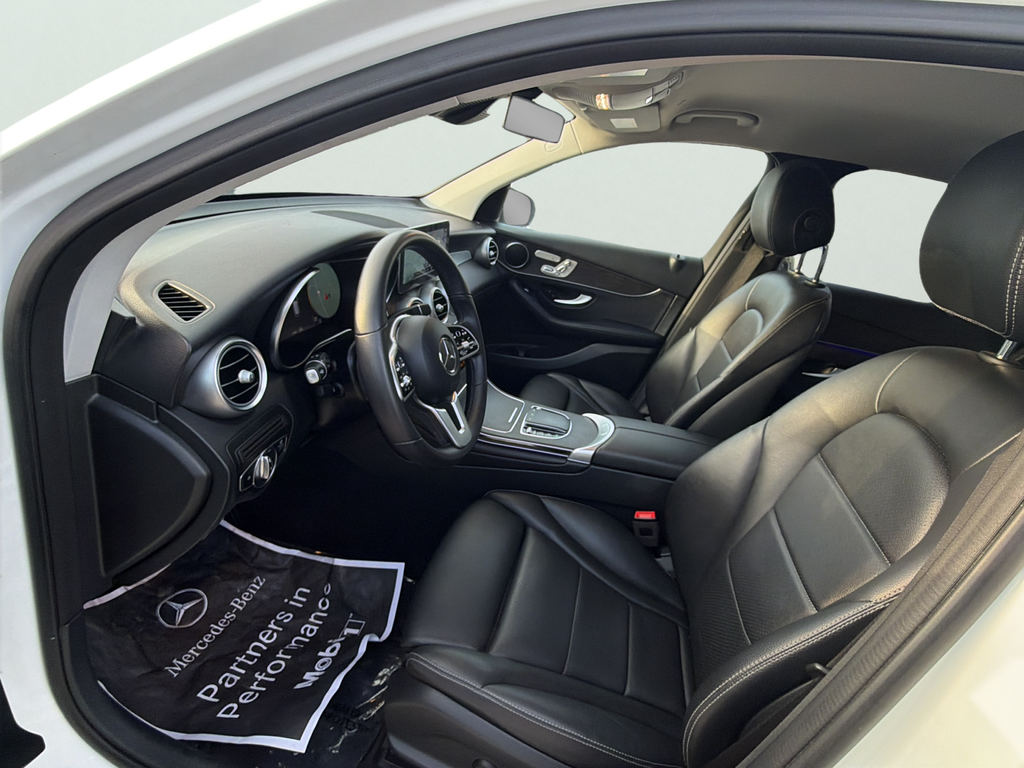 Used 2022 White Mercedes-Benz GLC 300 image 18