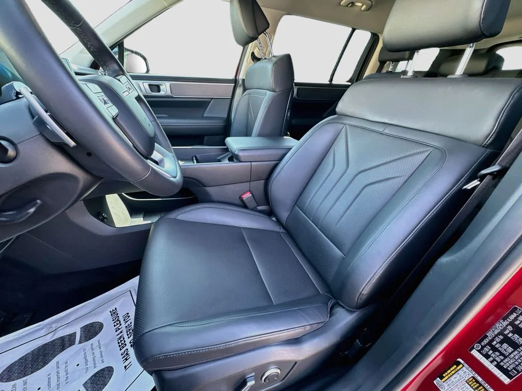 Used 2025 Red Hyundai SEL image 26