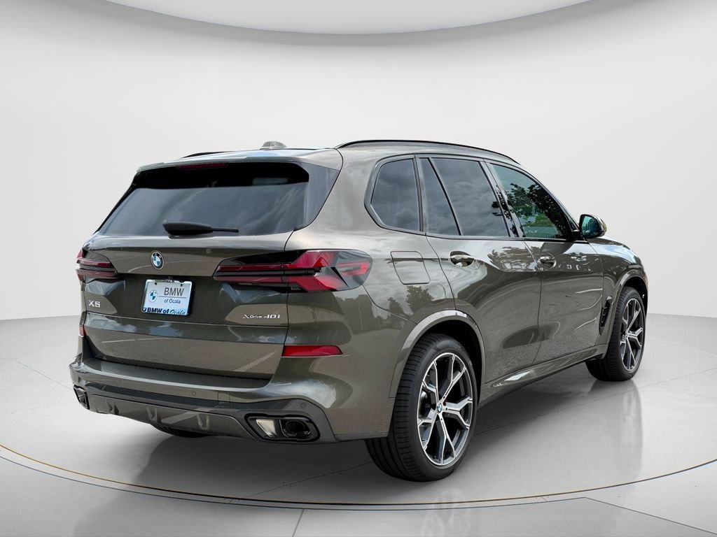 New 2026 Manhattan Green Metallic BMW xDrive40i image 5