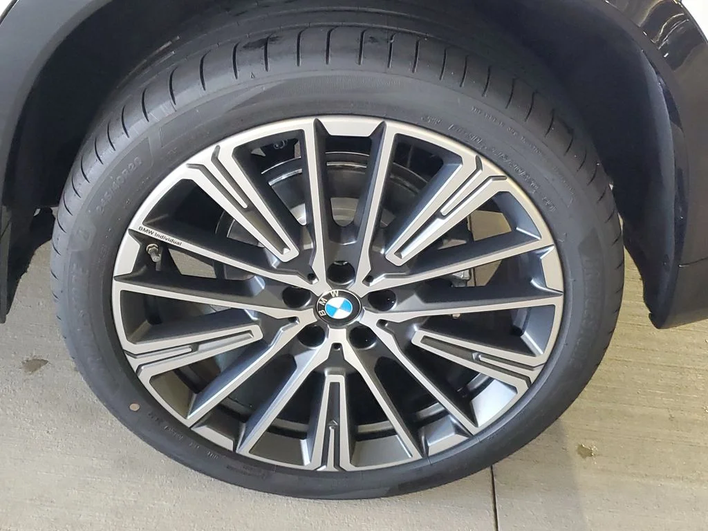 New 2027 White BMW xDrive28i image 5