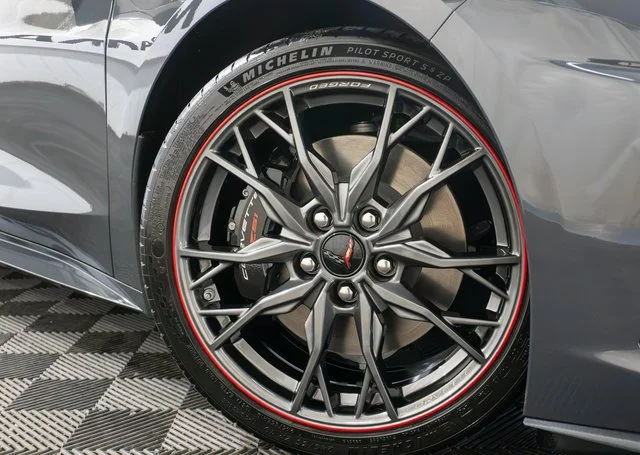 2027 Chevrolet Corvette 2LT - Photo 10