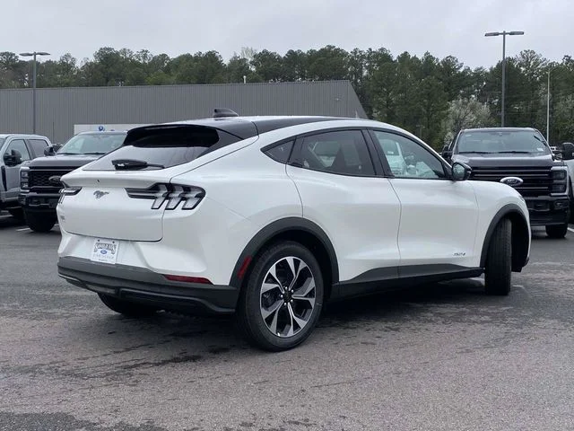 New 2026 White Ford Select image 3