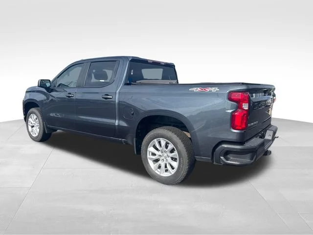 Used 2021 SHADOW GRAY METALLIC Chevrolet Custom image 3