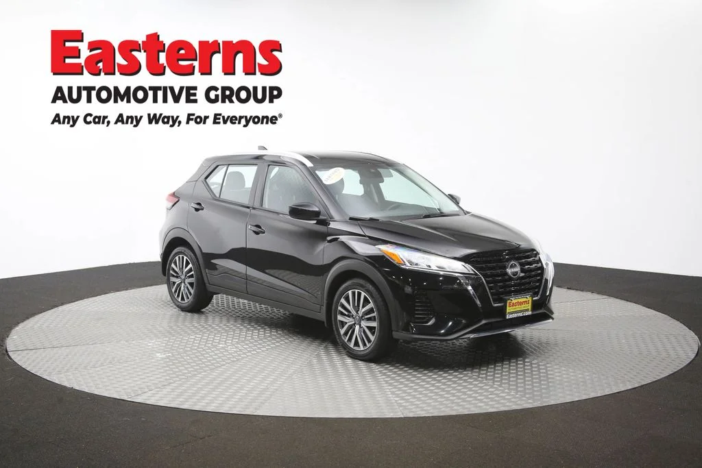 Used 2023 Black Nissan SV image 47