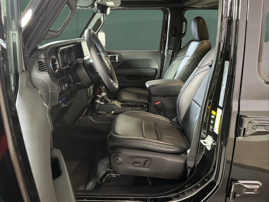 Used 2024 Black Jeep High Altitude 4xe image 15