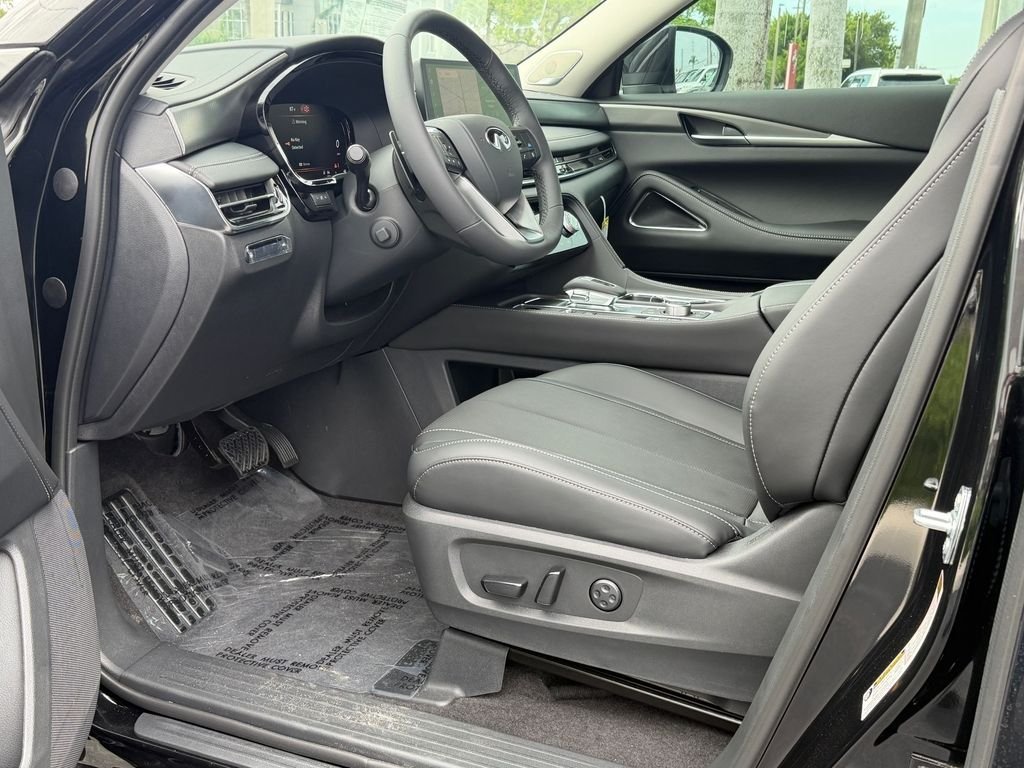 2027 INFINITI QX60 LUXE - Photo 13