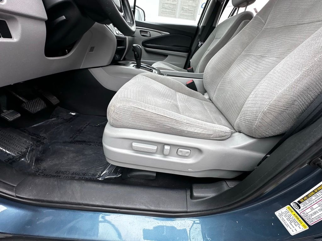Used 2016 Blue Honda EX image 21